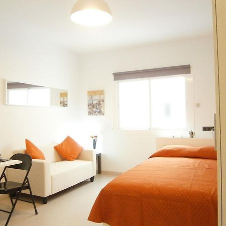 Marbel Apartments Барселона Стая снимка