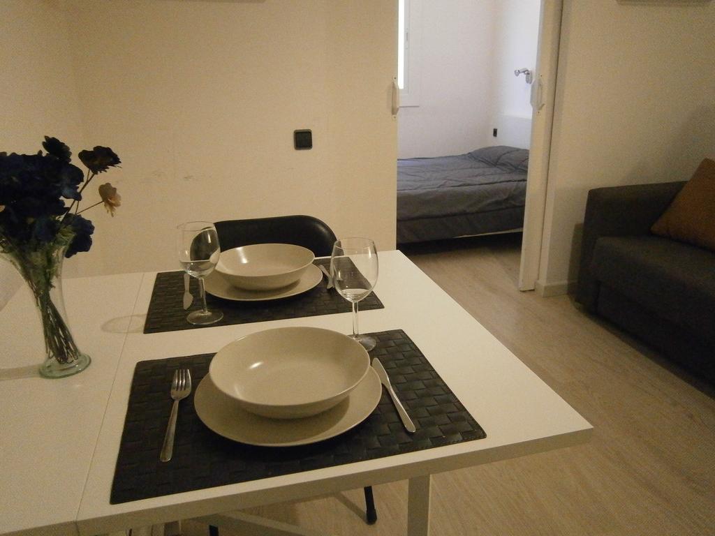 Marbel Apartments Барселона Стая снимка