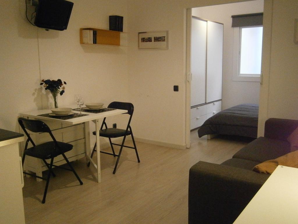 Marbel Apartments Барселона Стая снимка
