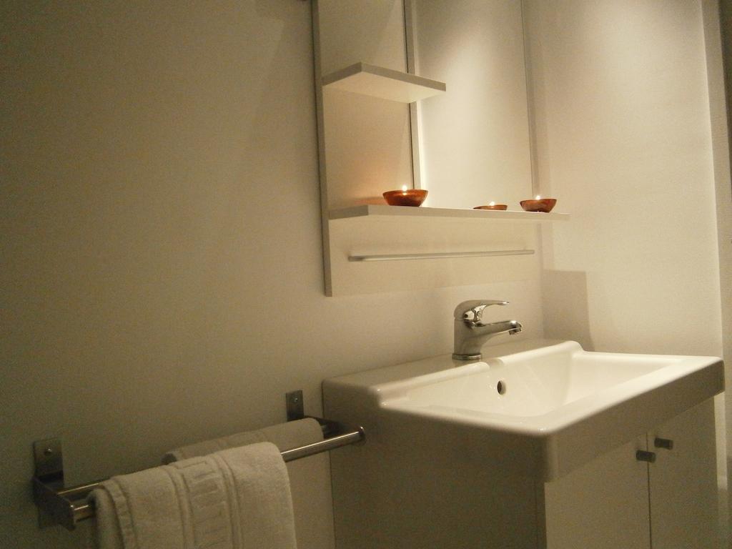 Marbel Apartments Барселона Стая снимка
