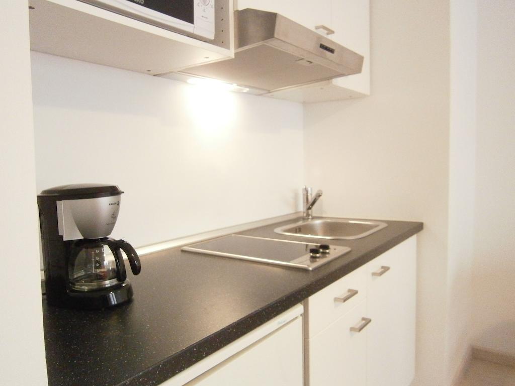 Marbel Apartments Барселона Стая снимка