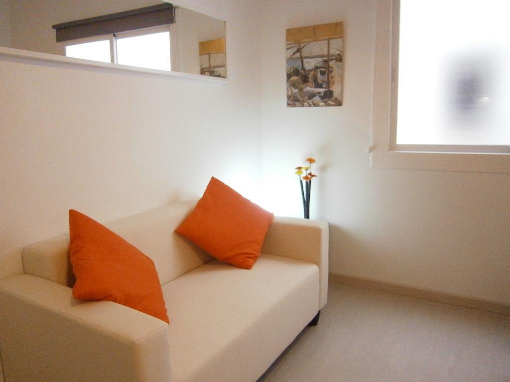 Marbel Apartments Барселона Стая снимка