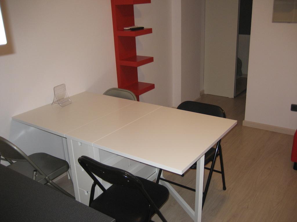 Marbel Apartments Барселона Стая снимка